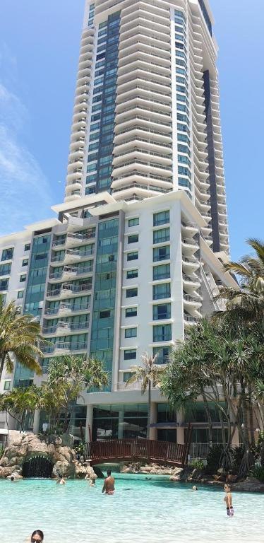 Crown Towers Resort - Private 3 Bedroom Apartment โกลด์โคสต์ ภายนอก รูปภาพ