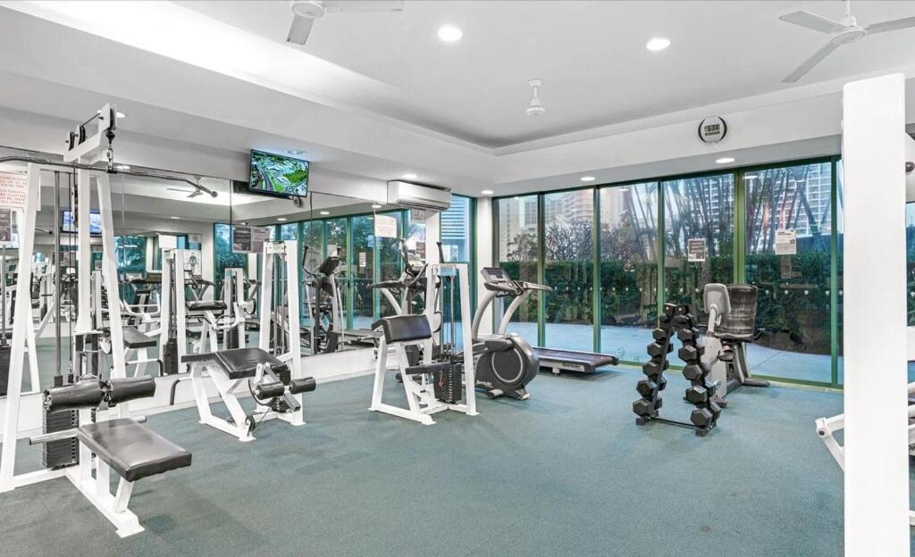 Crown Towers Resort - Private 3 Bedroom Apartment โกลด์โคสต์ ภายนอก รูปภาพ
